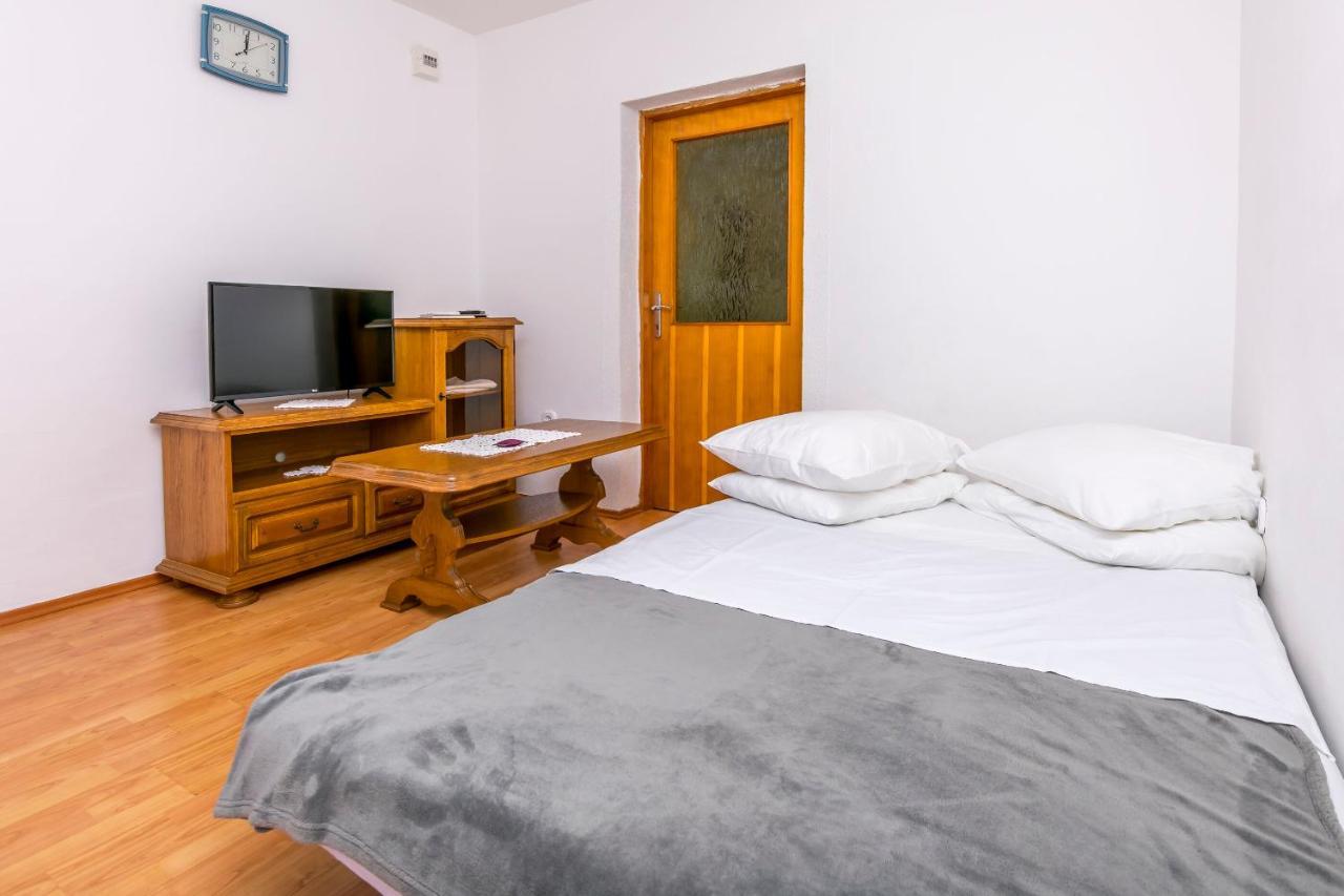 Apartments Ivat Rogoznica  Eksteriør bilde