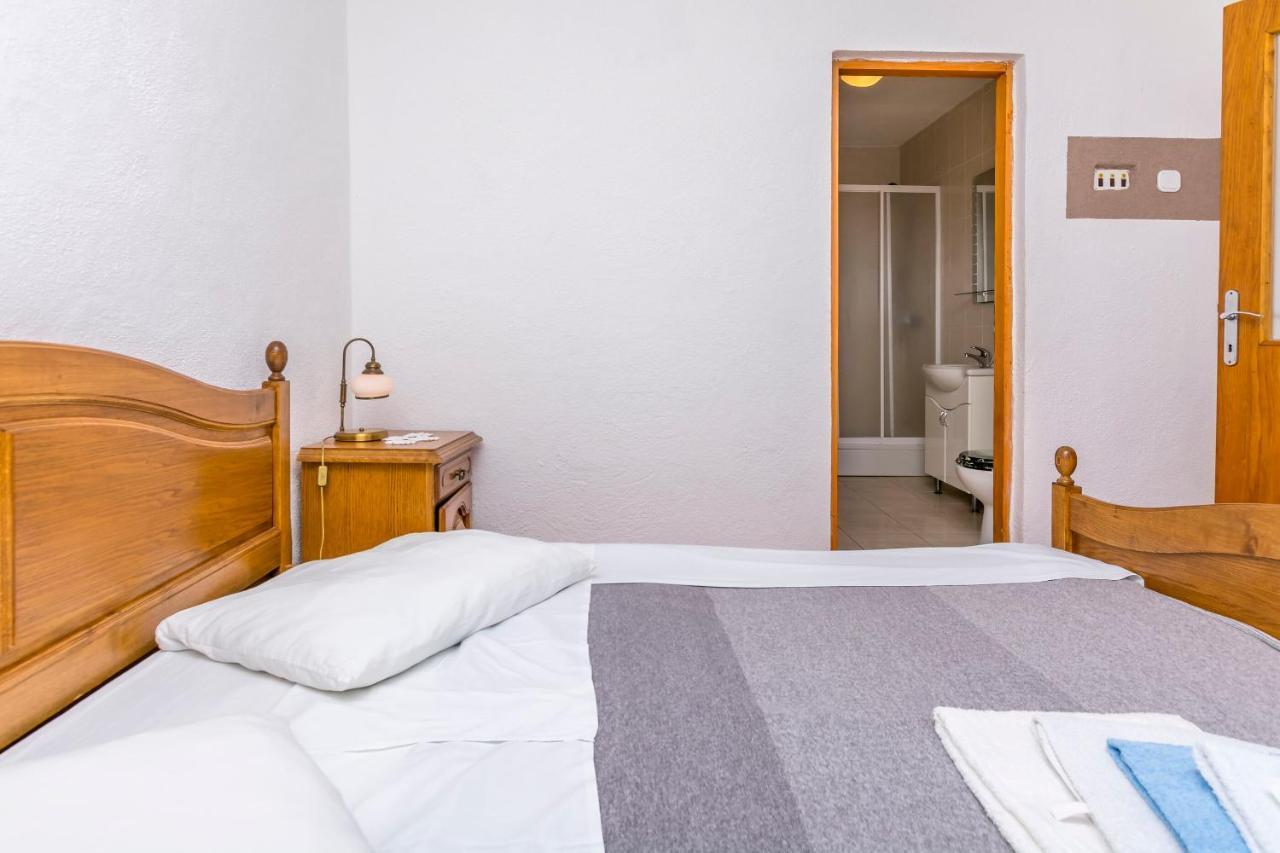 Apartments Ivat Rogoznica  Eksteriør bilde