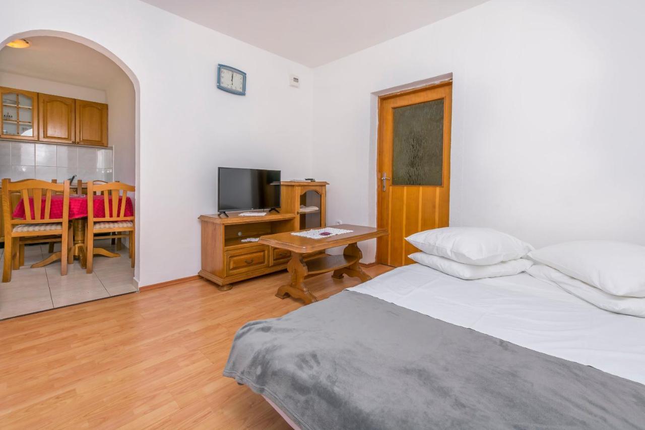 Apartments Ivat Rogoznica  Eksteriør bilde